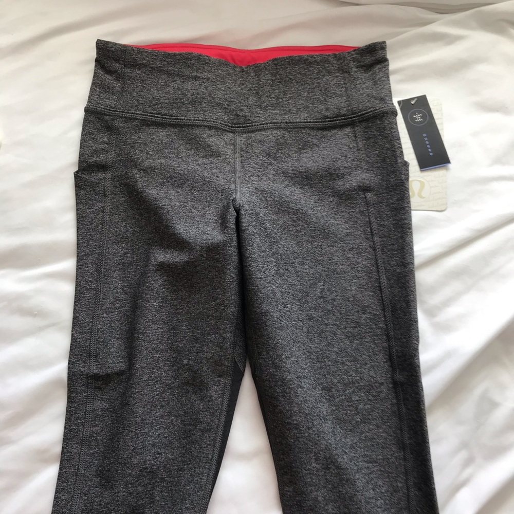 NEW with tags Lululemon pace rival crops NEW